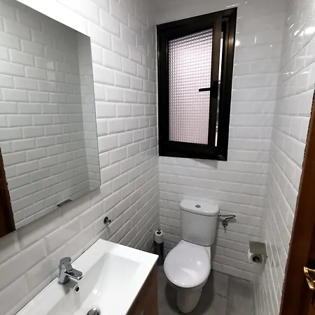 Green Hostel Oviedo * オビエド