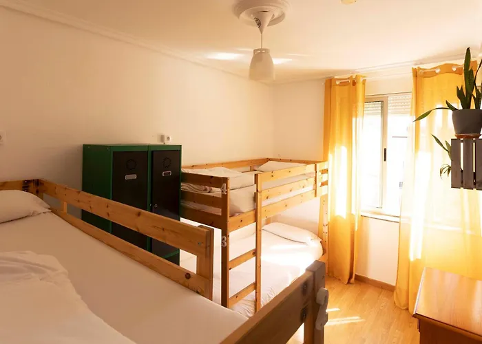 Green Hostel Oviedo بيت شباب اوفيدو