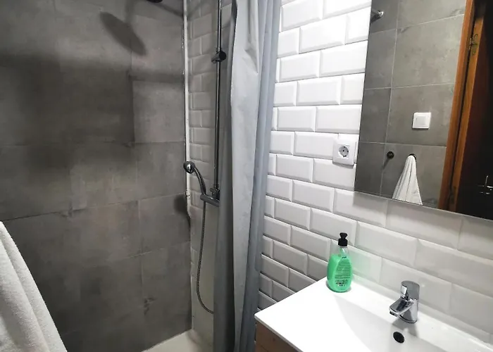 Хостел Green Hostel Oviedo Овьедо