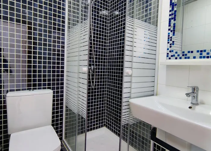 Green Hostel Oviedo بيت شباب