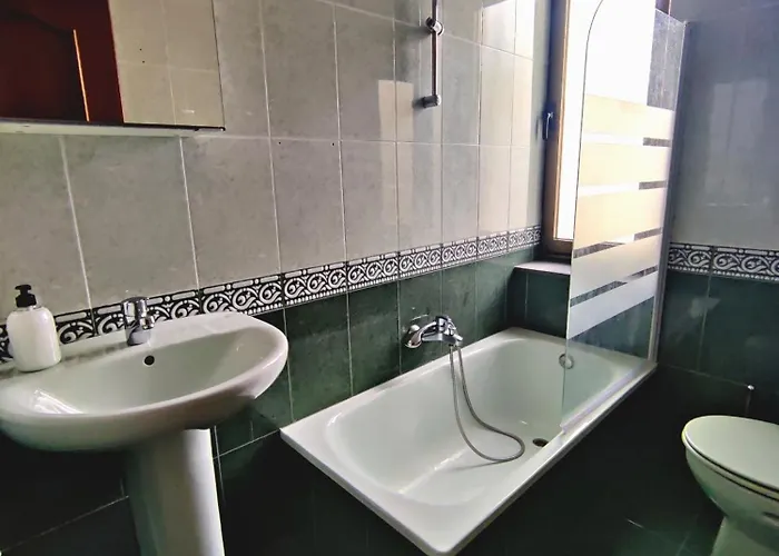 Green Hostel Oviedo Хостел