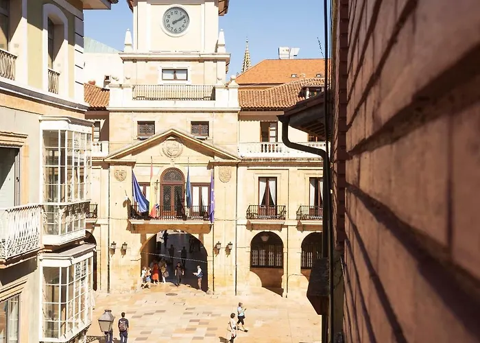 Green Hostel Oviedo Хостел *